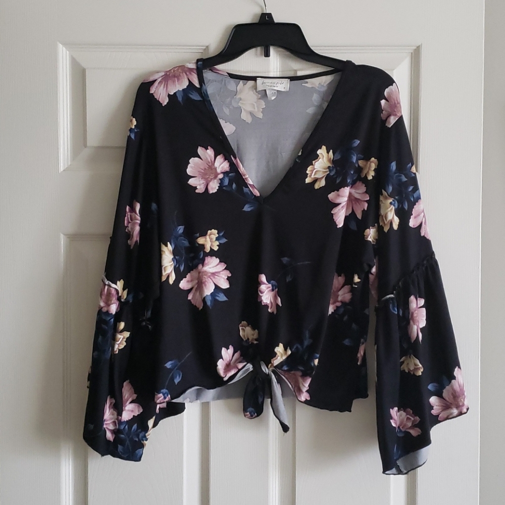 Lavender Field Cropped Bell Sleeve Top Medium